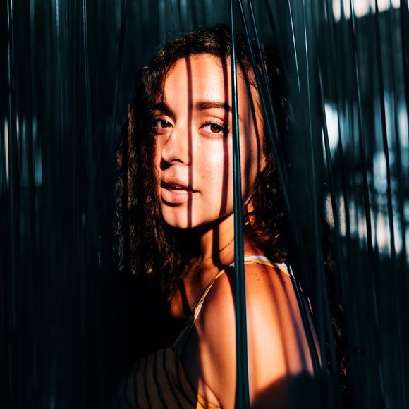 Meet your Posher, Joline - Picture 1 of 1